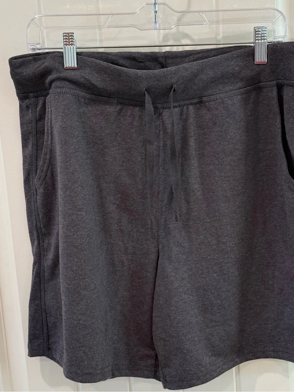 Hanes Shorts Gray Drawstring Lounge Athletic Pockets NWOT